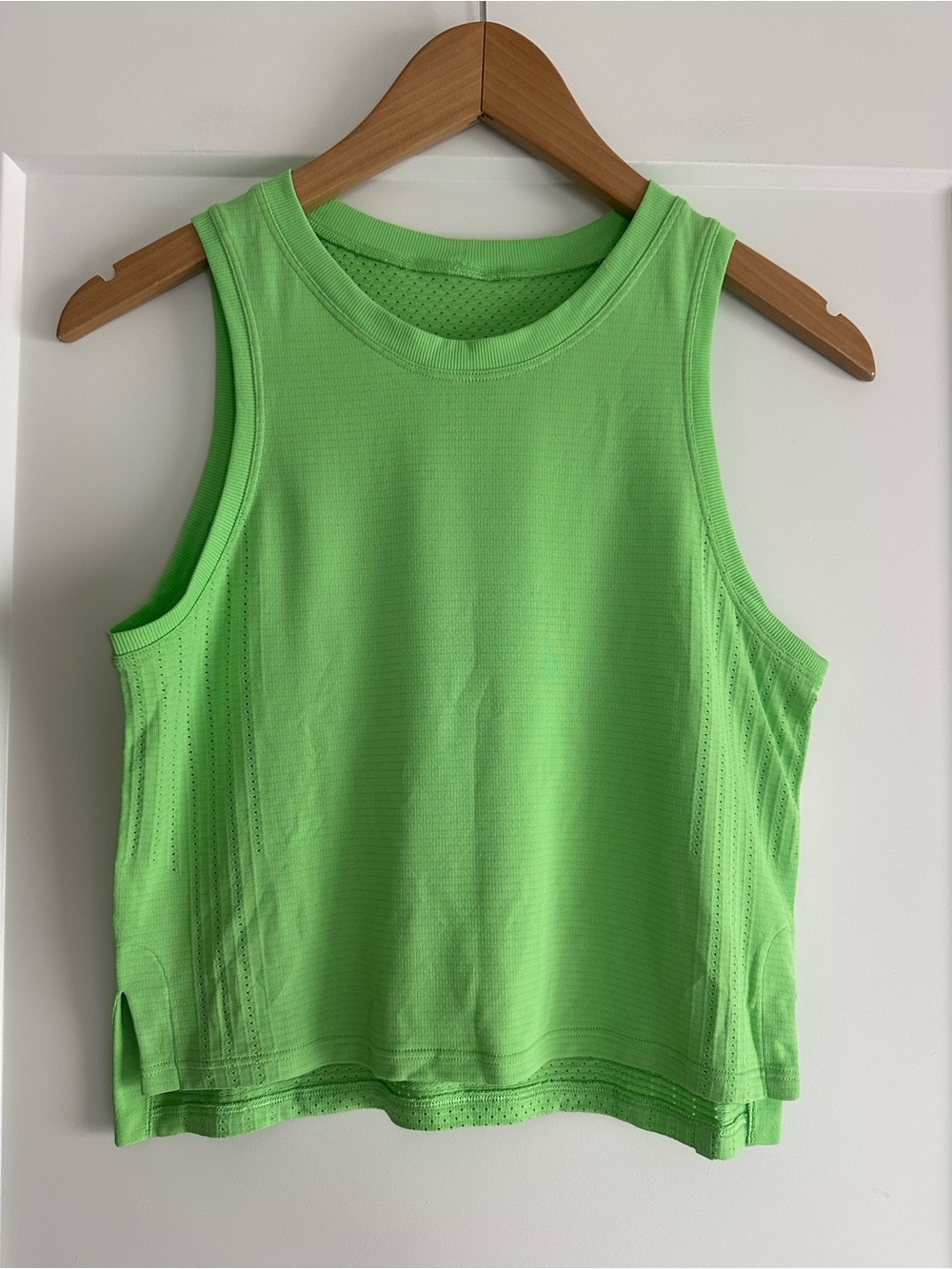 Lululemon Train to Be Tank Top Scream Green Light